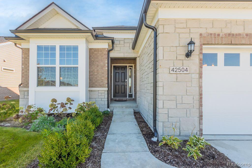 42504 Arbor Drive — photo