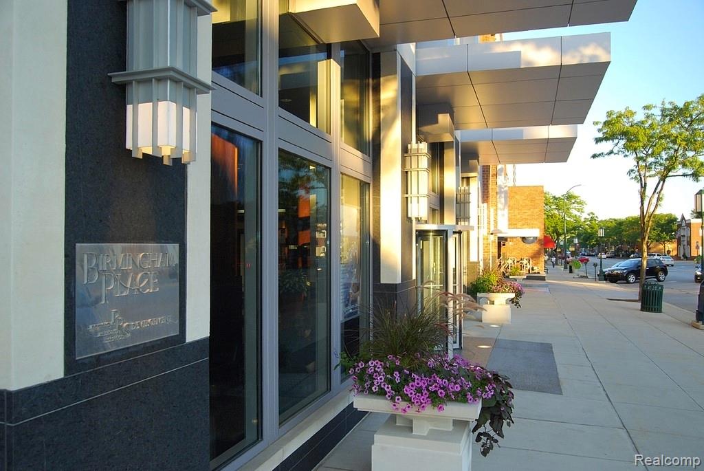 411 S Old Woodward Avenue 529 — photo