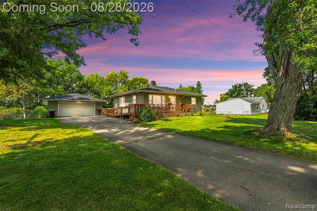 9093 N Genesee Road — photo