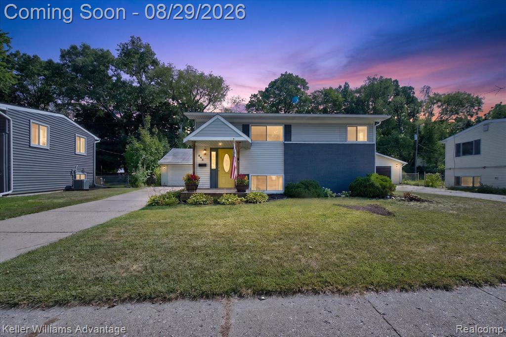 942 Panorama Drive — photo
