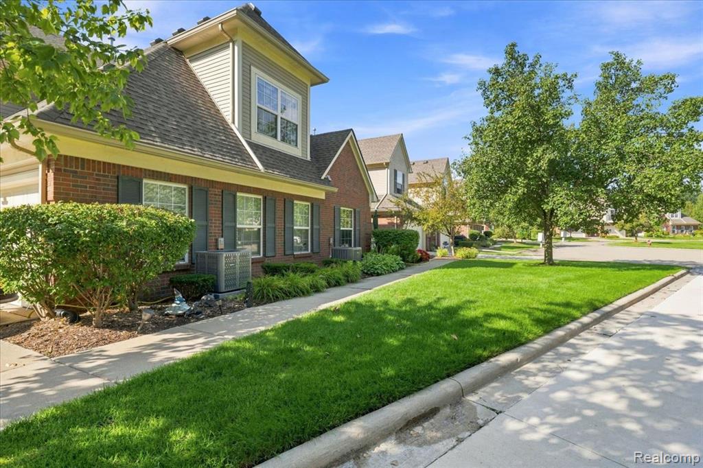 55415 Ambassador Court — photo