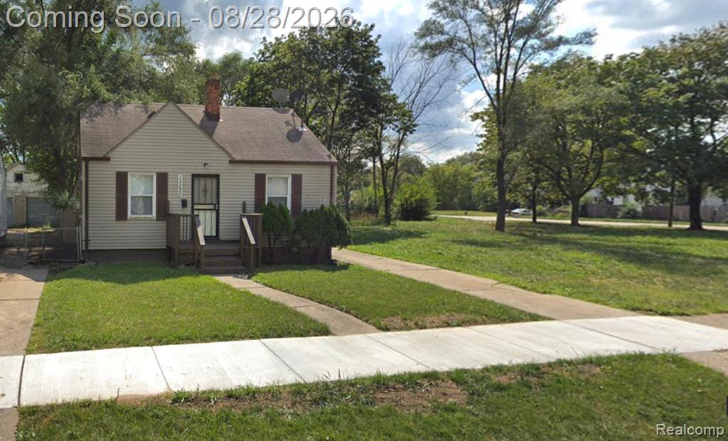 15220 Manning Street — photo