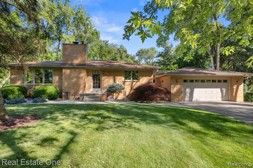 1123 Letica Drive — photo