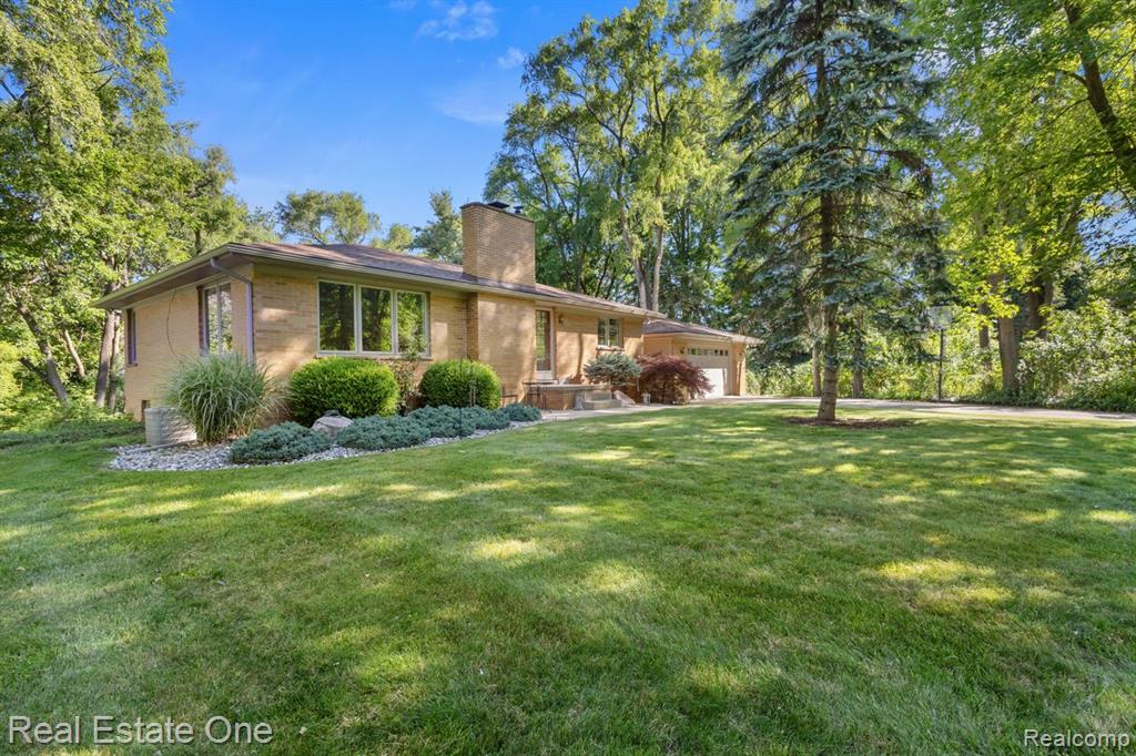 1123 Letica Drive, Rochester, MI 48307 — photo 2