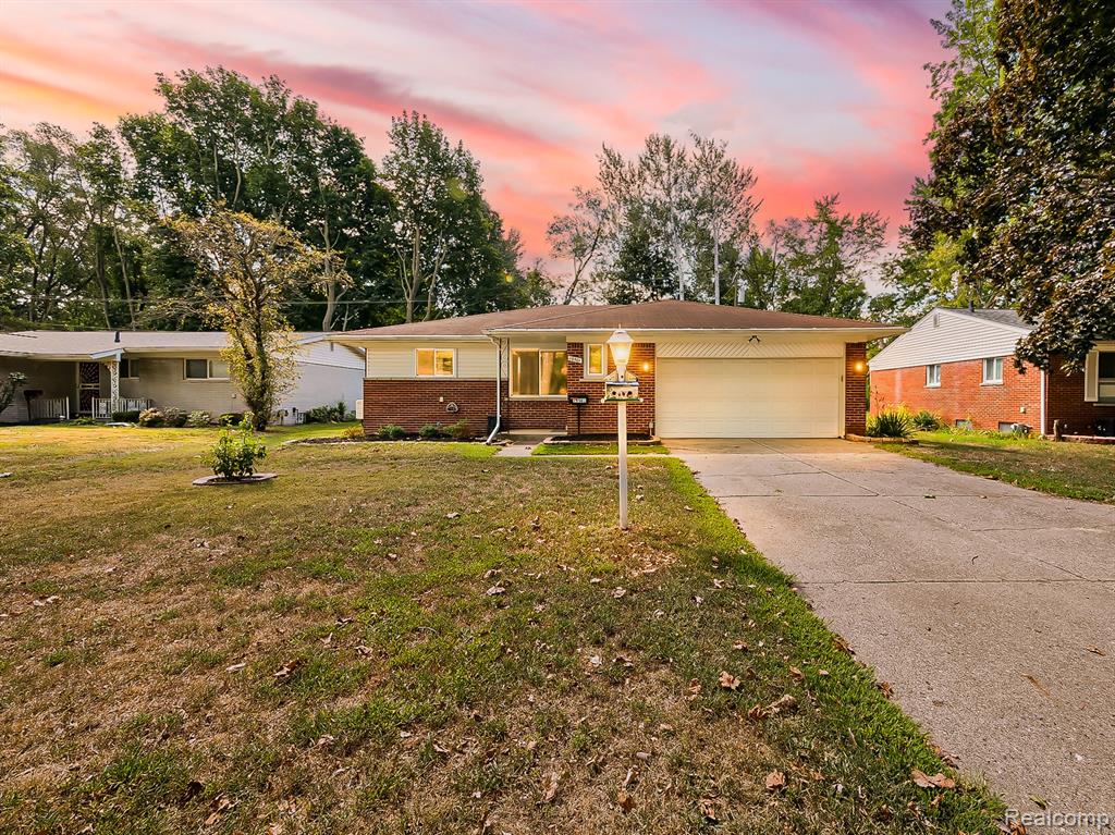 19501 Magnolia Parkway — photo