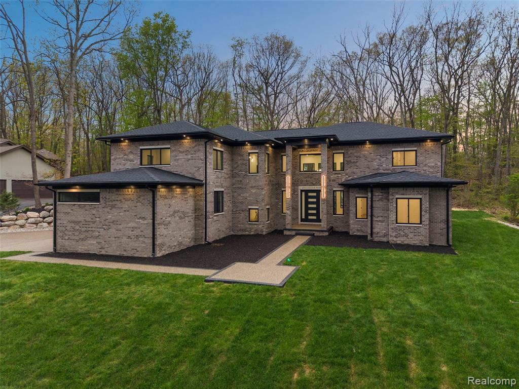 6675 College Park Drive — photo