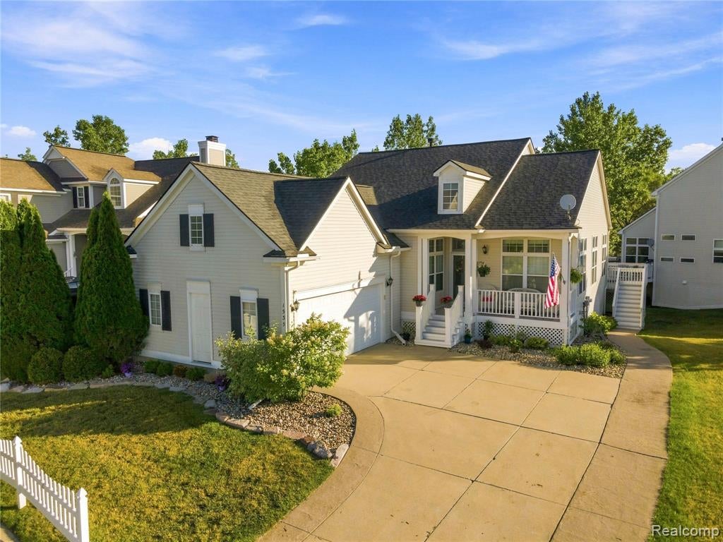 1535 Fountain View Lane — photo