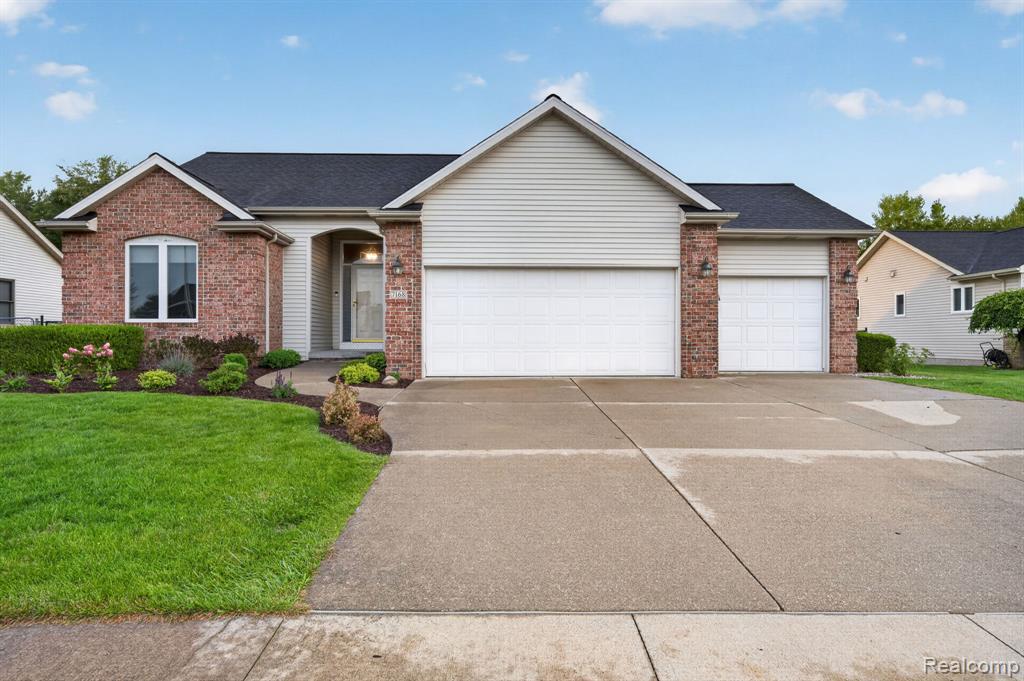 7168 Parkridge Parkway — photo