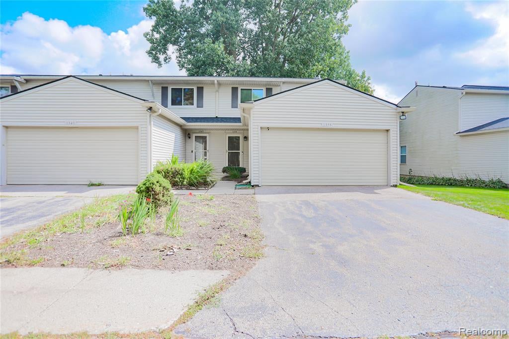 1355 Lochaven Road — photo