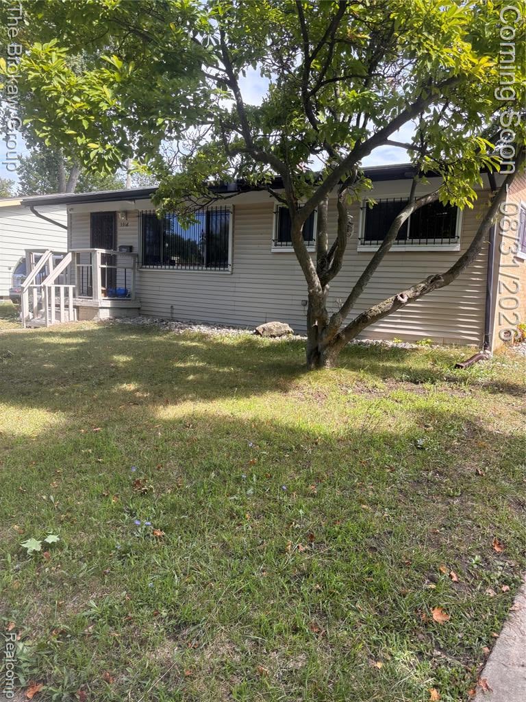 5916 Susan Street — photo