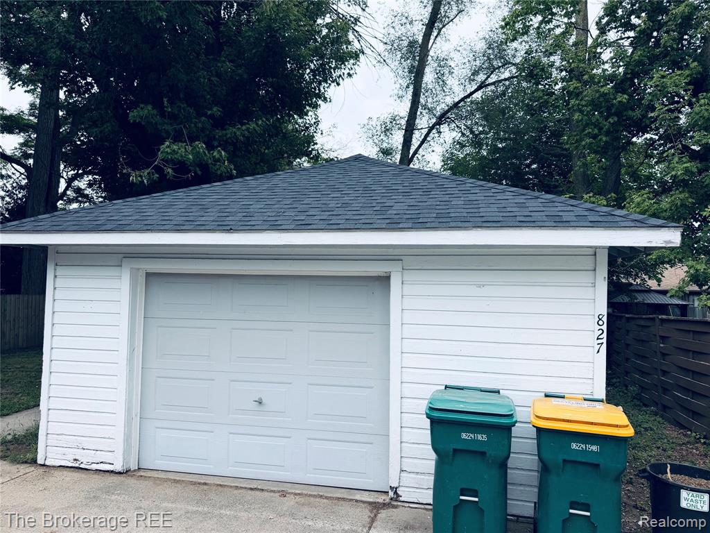 827 E Main Street, Flushing, MI 48433 — photo 3