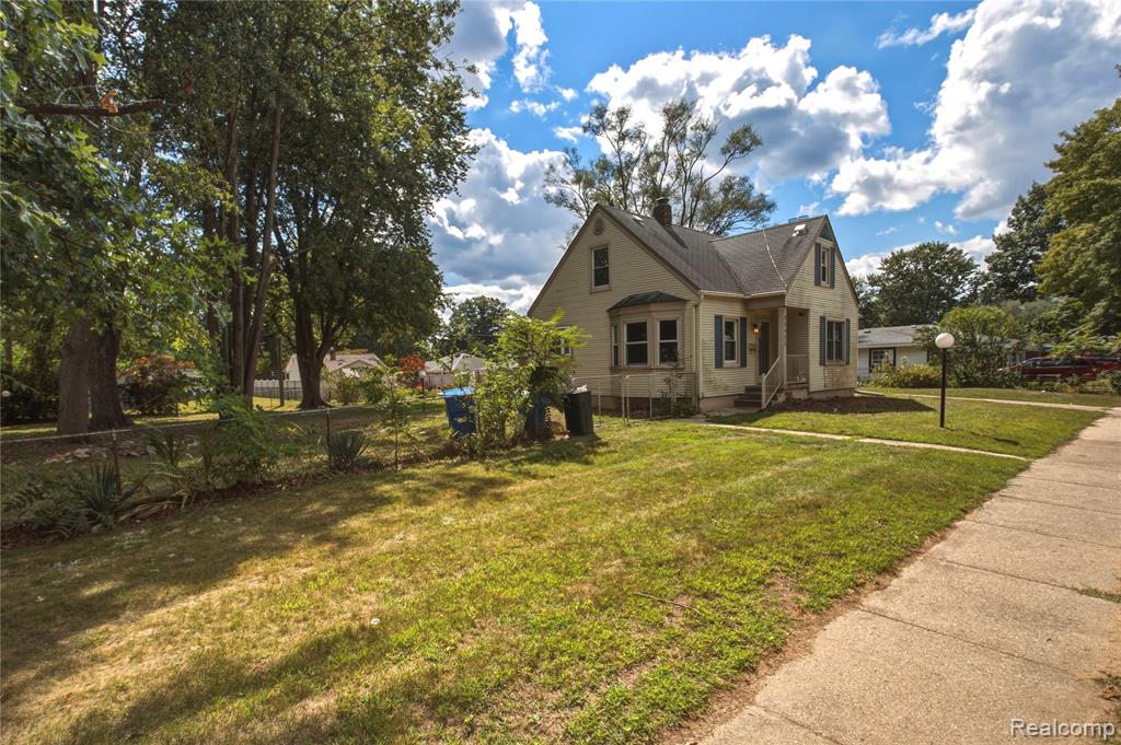 25433 McDonald Street — photo