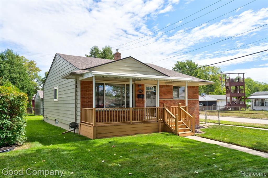 28704 Townley Street — photo
