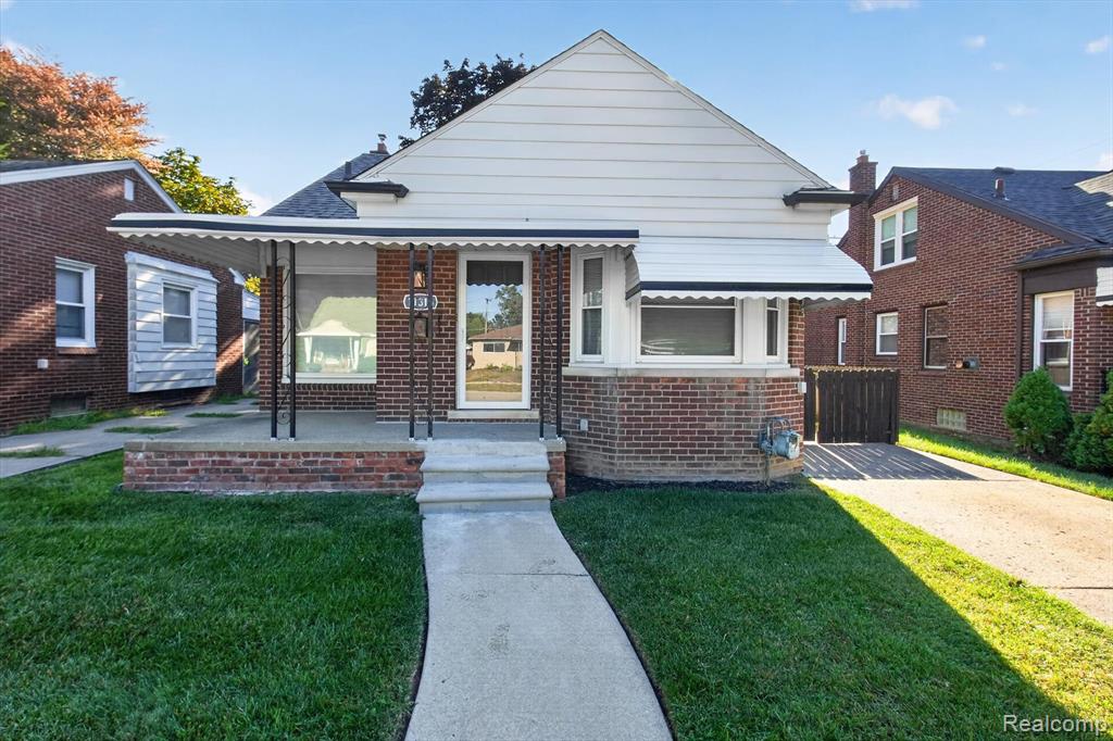 11316 Marion — photo