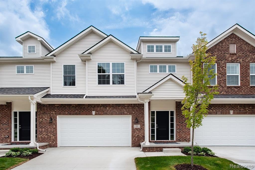 5 Grandview Circle 70 — photo