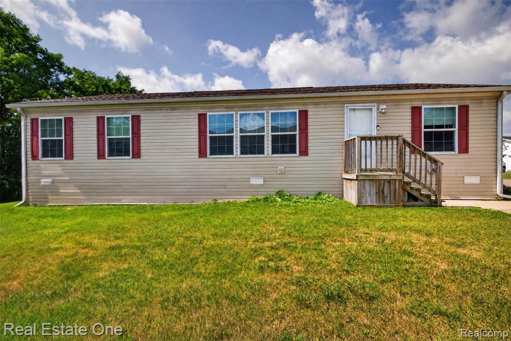 16047 Windsor Lane — photo