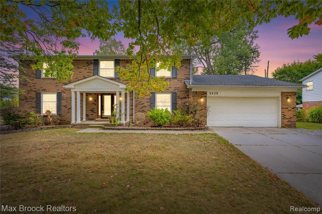 5439 Deerfield Village Drive — photo
