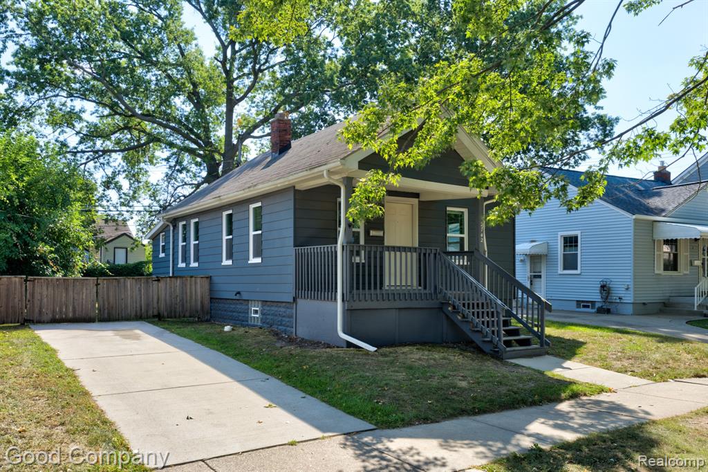 2742 Wolcott Street — photo
