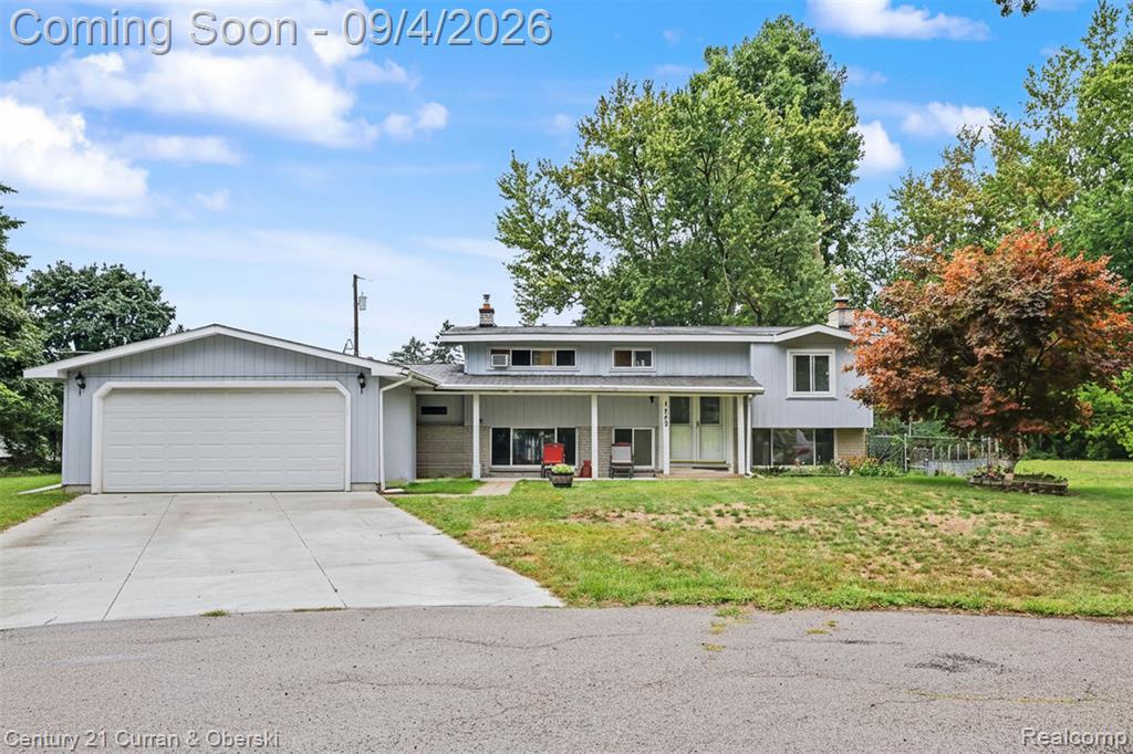 1869 Middle Trail Road — photo