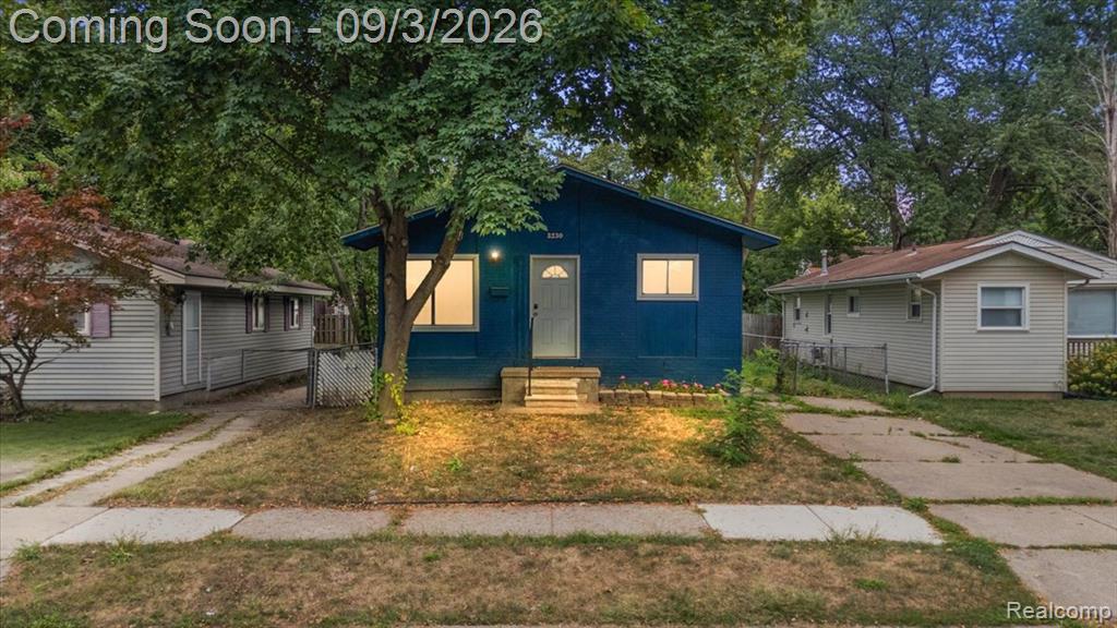 3230 Harris Street — photo