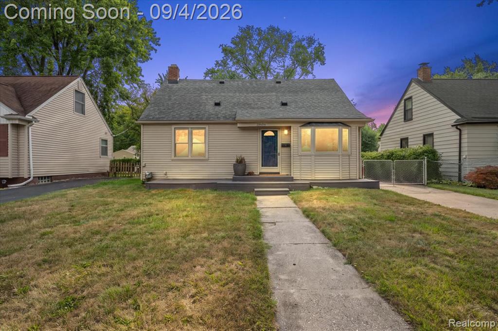 28494 Everett Street — photo