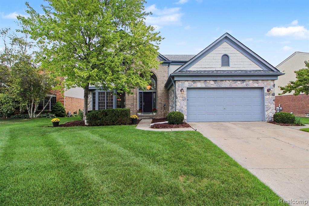 45063 Weymouth Drive — photo