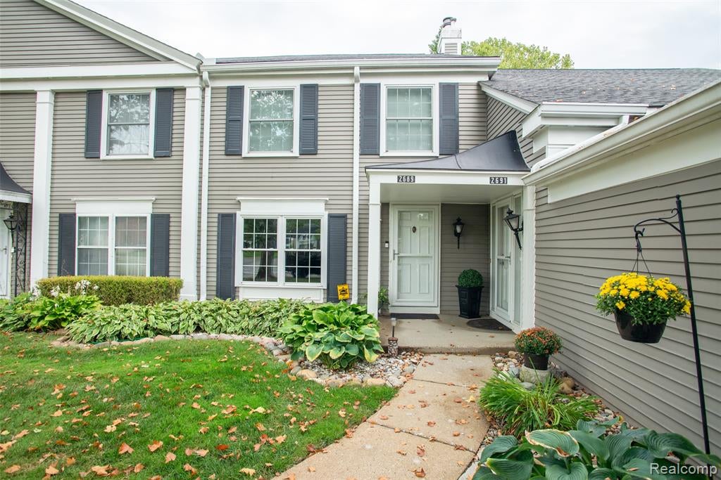 2689 Williamsburg Circle — photo