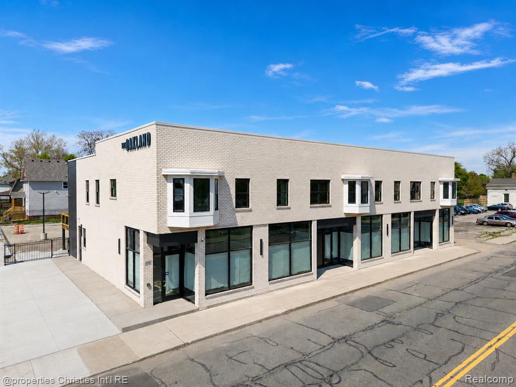 9301 Oakland Street — photo