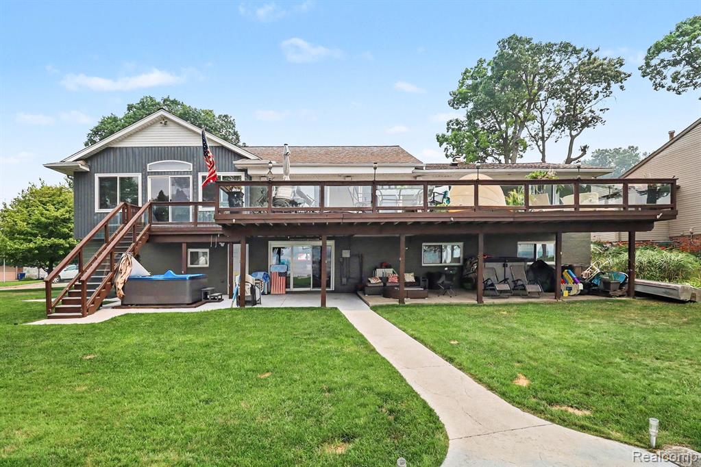 3233 Shawnee Lane — photo