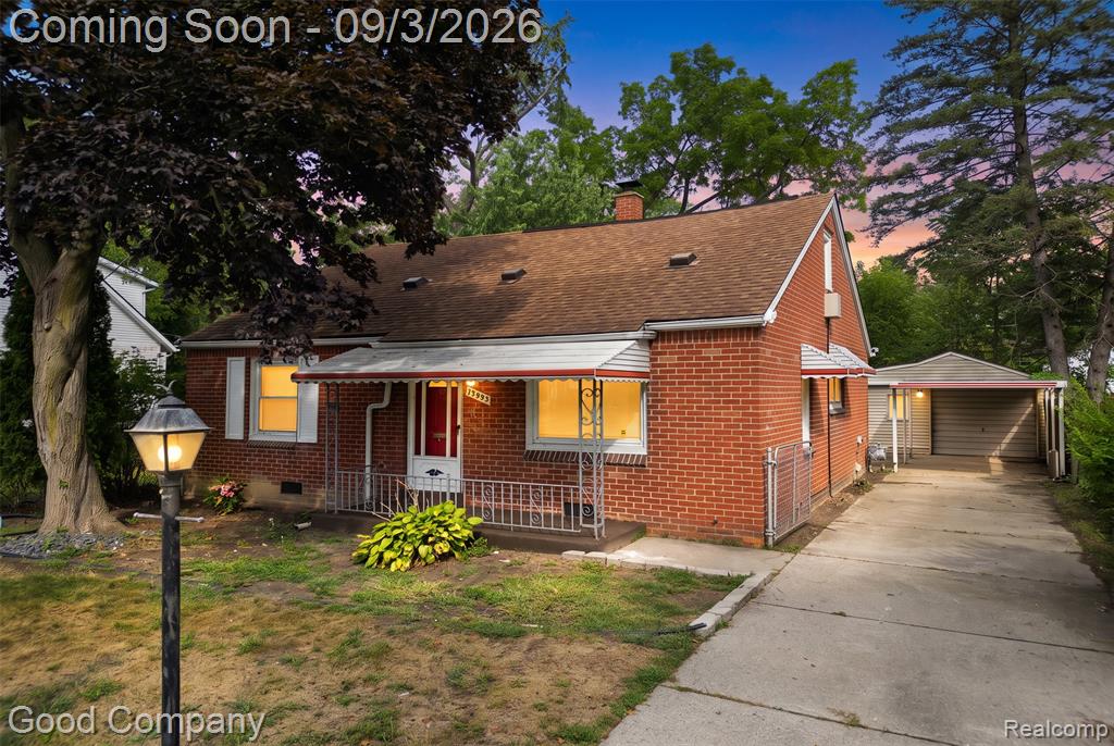 19498 Brady — photo