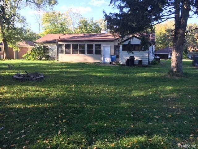 6854 Parkway Circle — photo