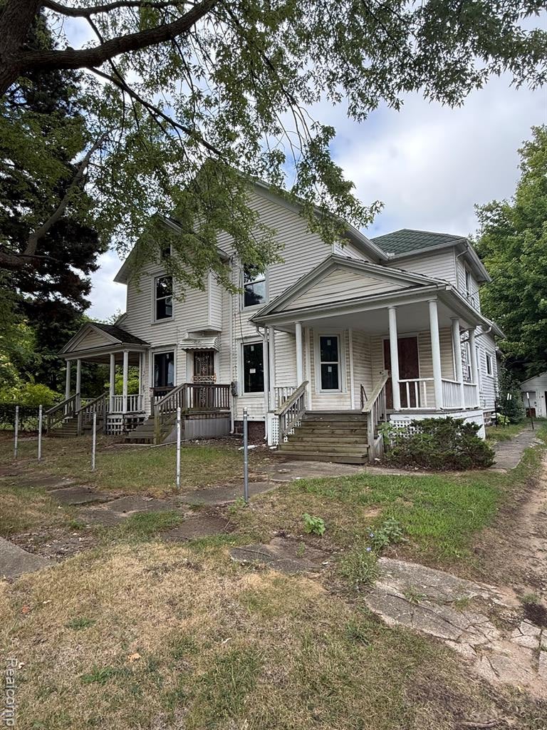1028 Oak Street — photo