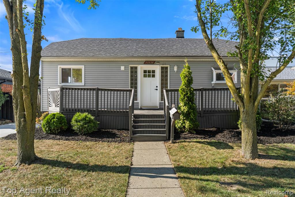 22228 Bon Heur Street — photo