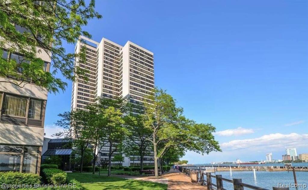 1001 W Jefferson Avenue 17E — photo
