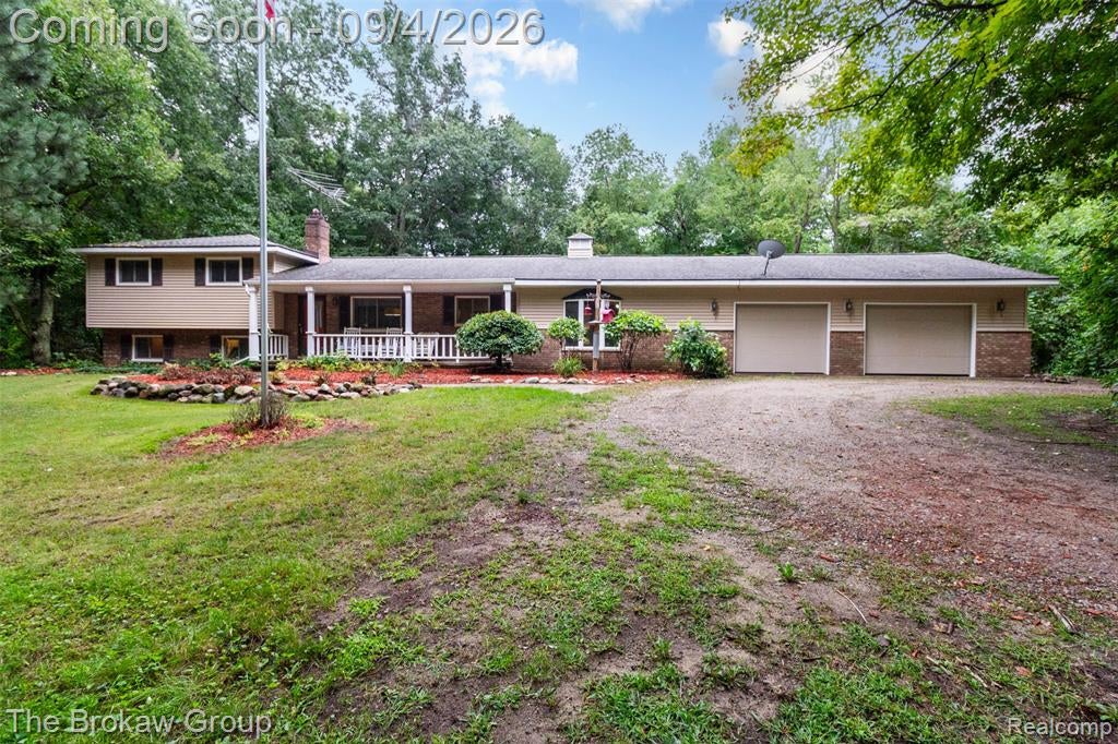 3747 Ray Road — photo