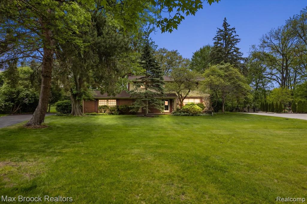 6609 E Knollwood Circle — photo