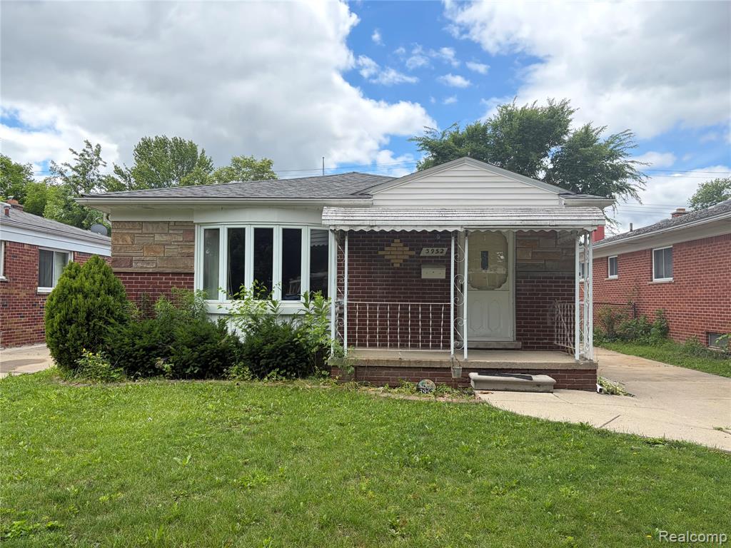 3952 Katherine Street — photo