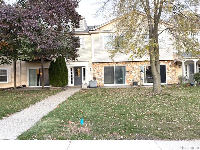 831 Bloomfield Village Boulevard — photo