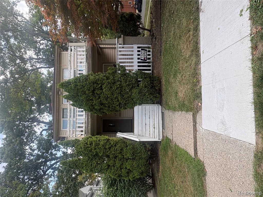 436 E Cambourne Street — photo