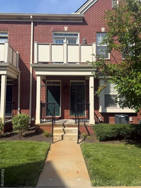 1111 Fountain View Circle — photo