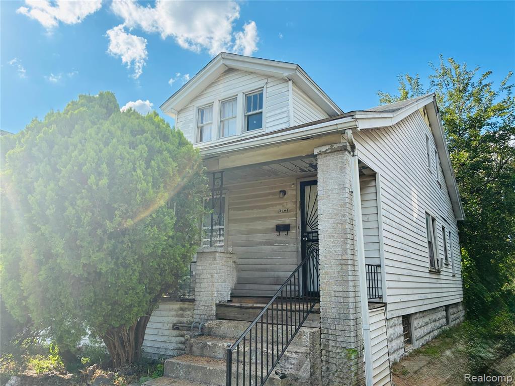 2504 Kendall Street — photo
