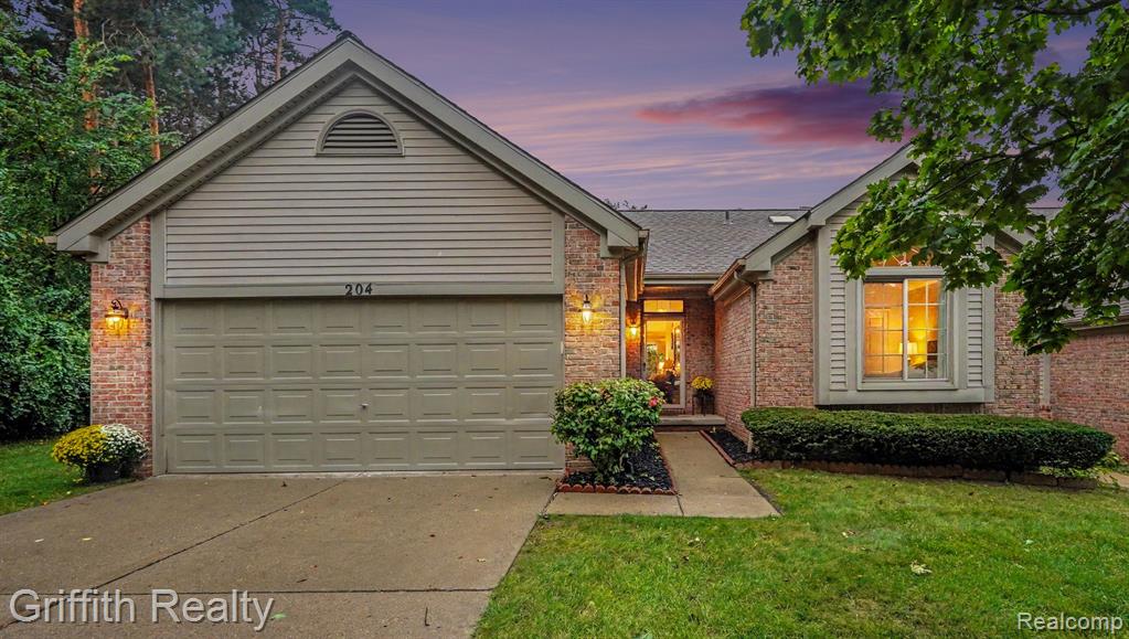 204 Texknoll Court — photo