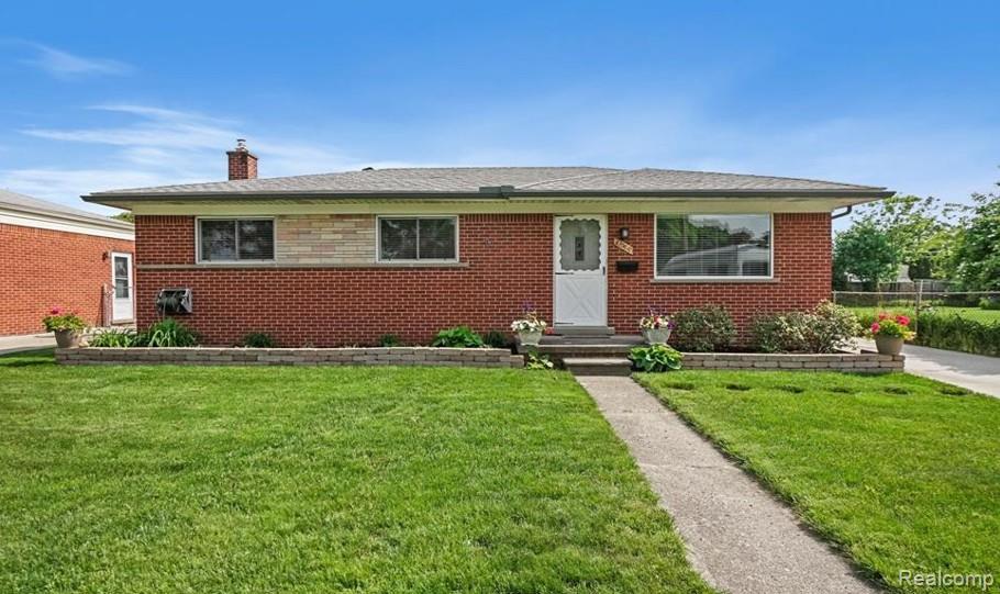 4396 Dunn Drive — photo