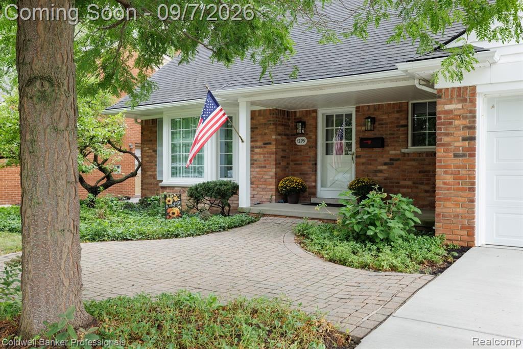 1399 Edmundton Drive — photo