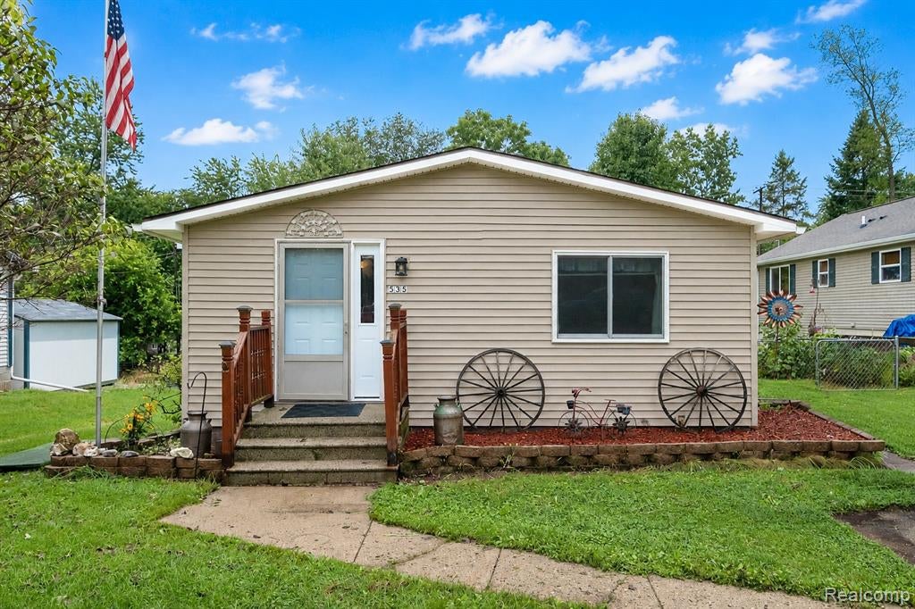 535 Snyder Road — photo