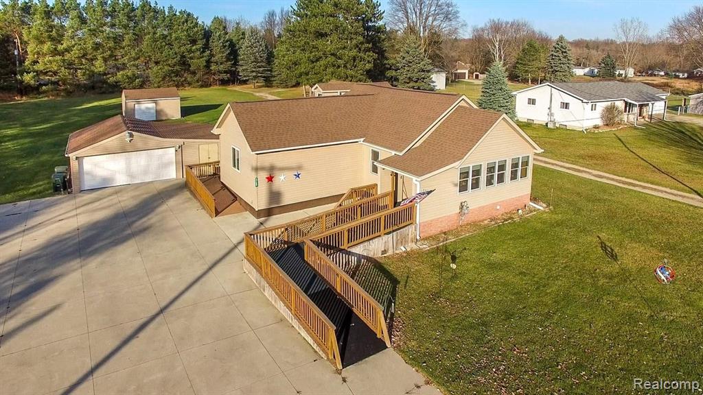 2780 W Clarkston Road — photo
