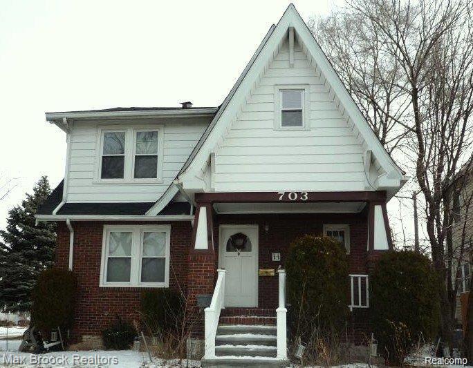 703 S Pleasant Street — photo