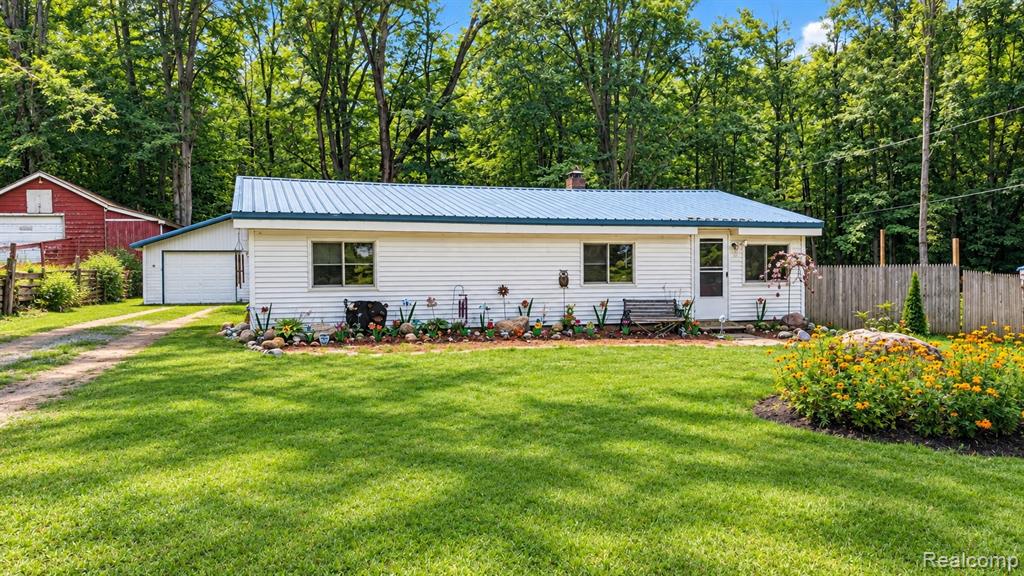 5891 Woodland Drive — photo