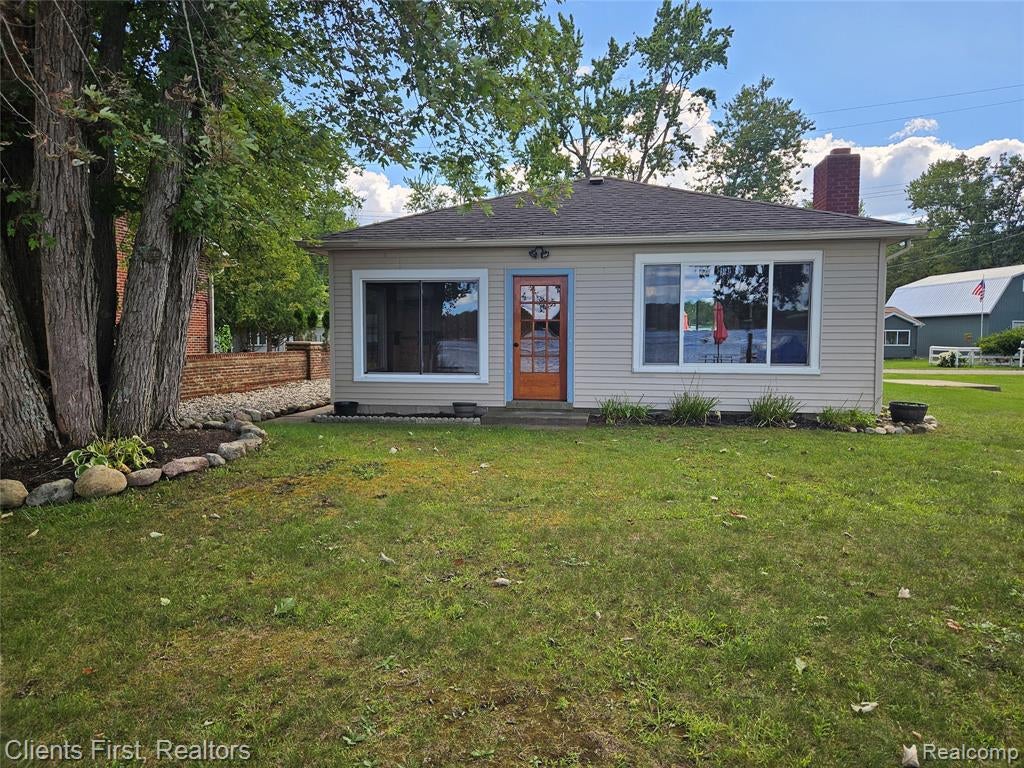 14344 Edgewater Drive — photo