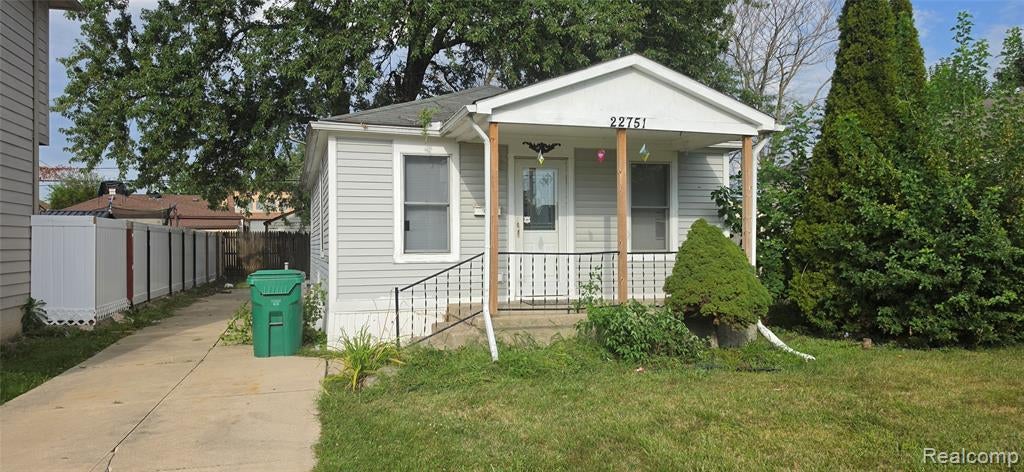 22751 Piper Avenue — photo